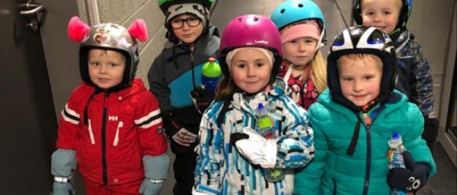 Dětská skupina plná sportovních aktivit